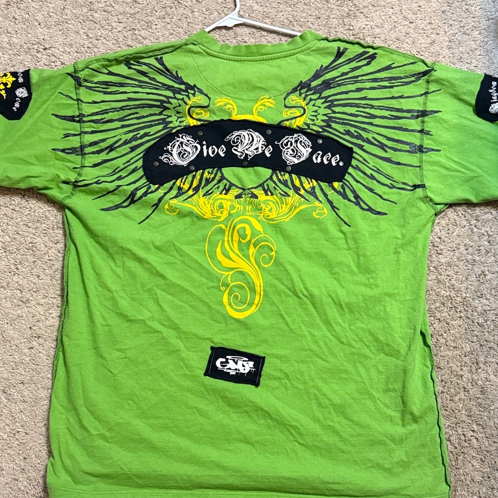 Y2K Give me face Green Graphic T-Shirt with vintage Design - Picture 6 of 8